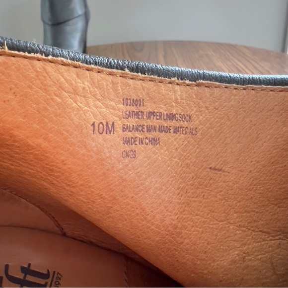 Sofft 10M 3.5” heeled boot - Picture 4 of 6